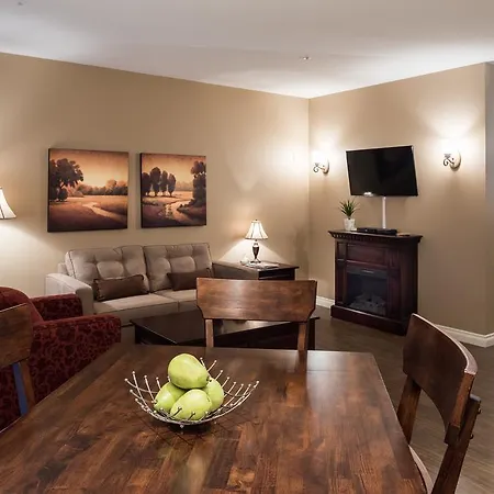 The Castle At Swan Lake Vernon Room photo