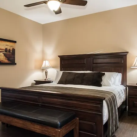 The Castle At Swan Lake Vernon Room photo